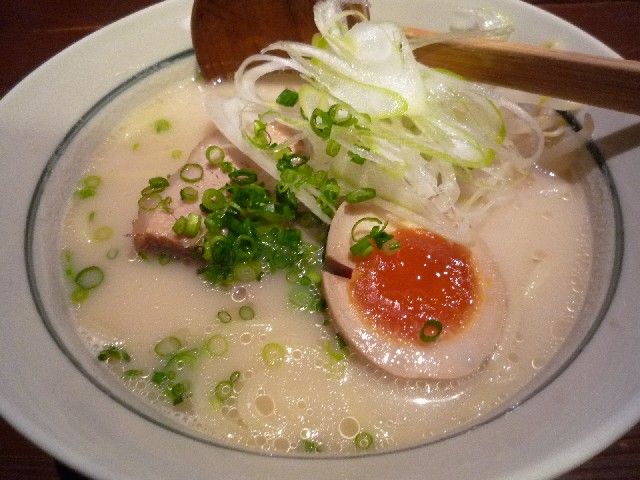 豚骨ラーメン